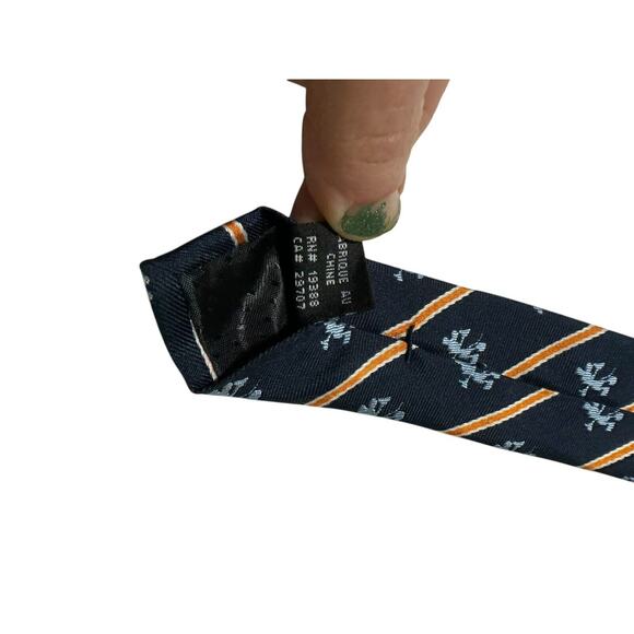 Vintage Walt Disney World Mickey Mouse Embroidered Navy Blue Novelty Necktie - Picture 7 of 7